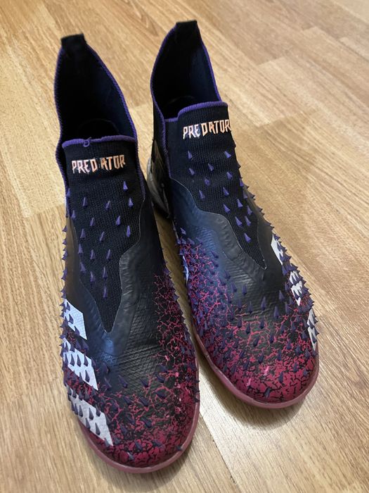 Сороконожки Predator Adidas