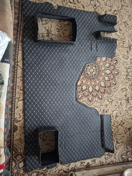 Продам 3д пол Мерседес АктросMP4