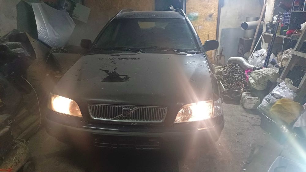 Volvo V40 универсал