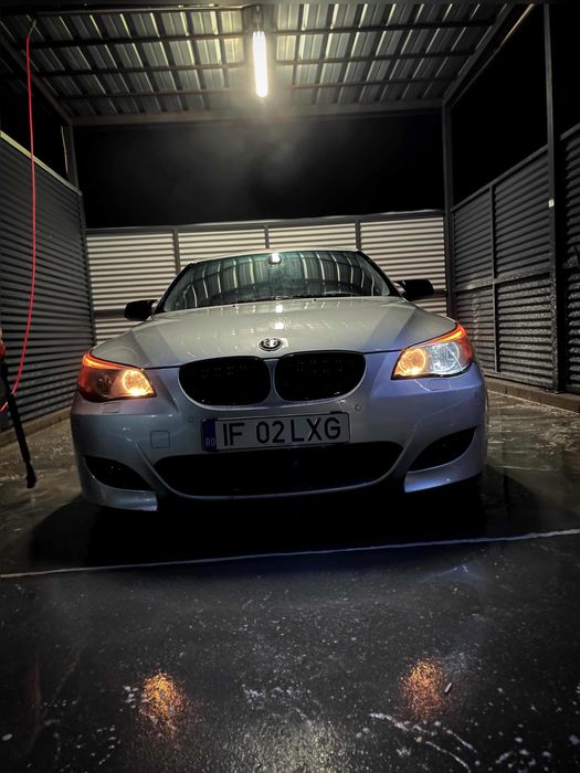 Vand sau schimb  cu passat b5.5 sau bmw e90.e60E 60 520i