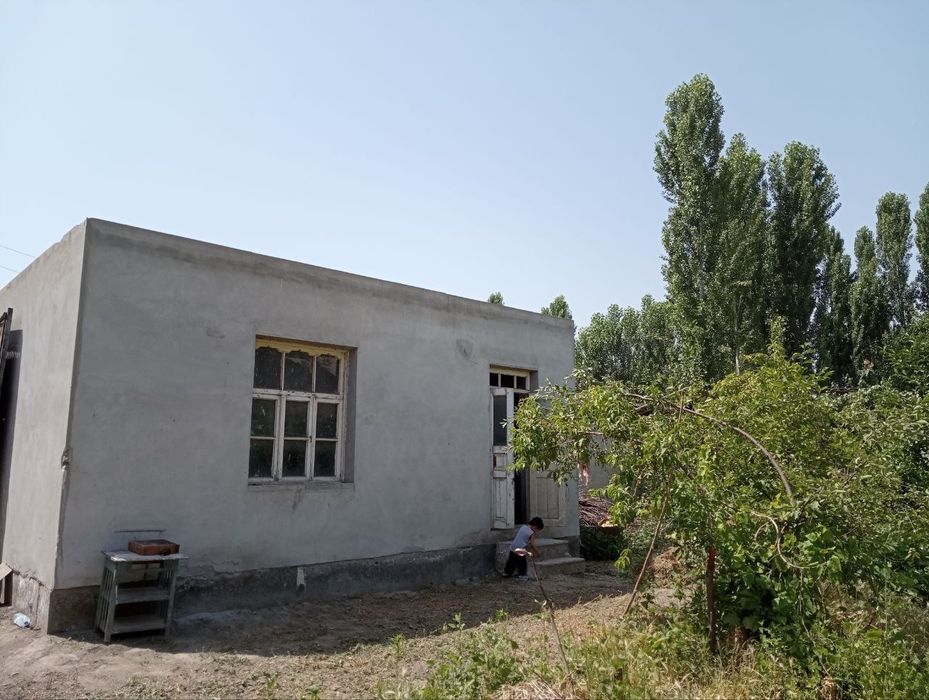 Yer sotiladi 2 ta bitgan xona bor