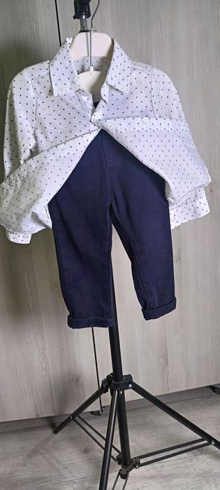 Рубашка и джинсы детские.