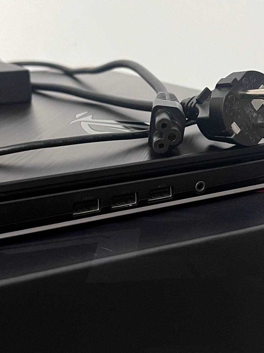 Laptop ASUS Gaming 17.3'' ROG Strix G G731GT (variante/negociabil)