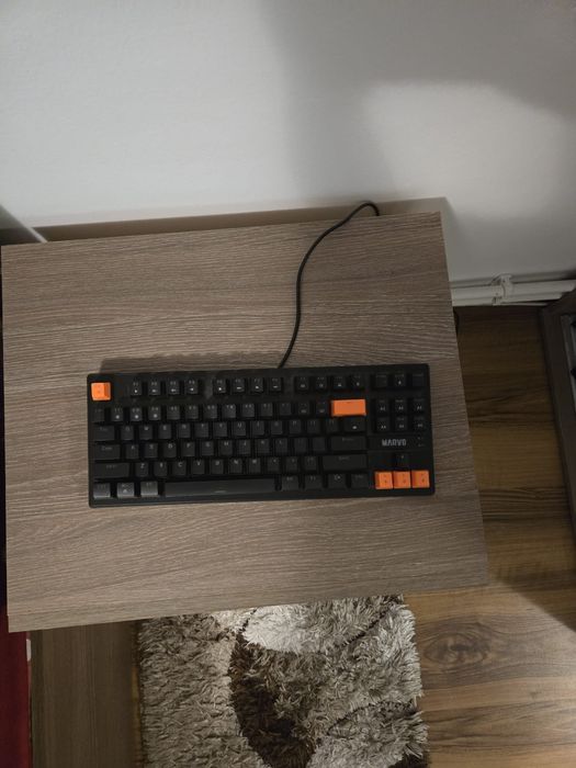 Vând tastatura Marvo Krone K87