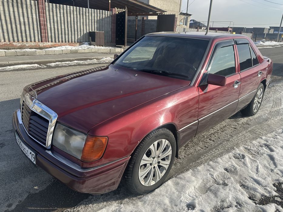 Бампер перед на мерс 124