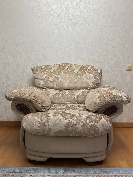 Угловой диван  с креслом