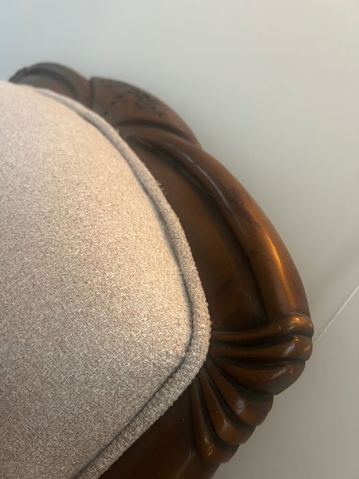 Кресла от масивна дървесина и антична холна маса