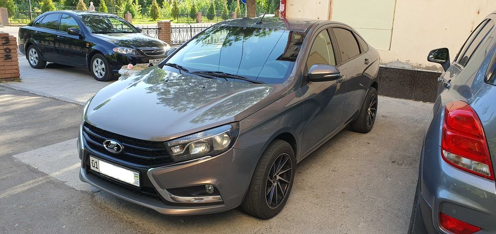 Продаю свою LADA VESTA FANTOM в идеальном состоянии.