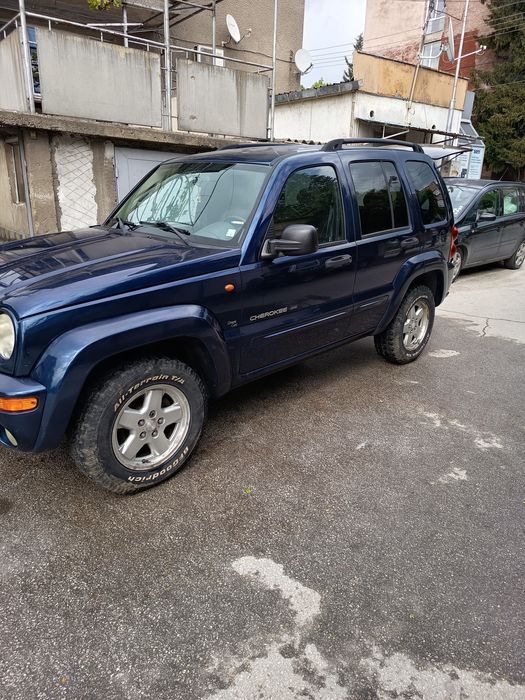 Jeep Cherokee 2003 година