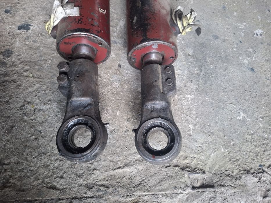 Хидравлични цилиндри