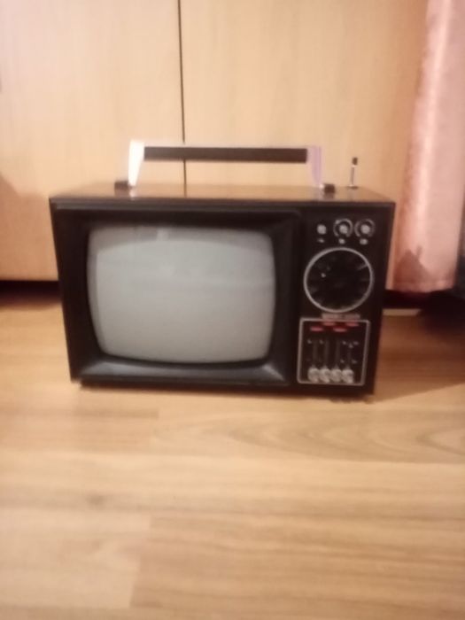 Vând televizor Sport 231P