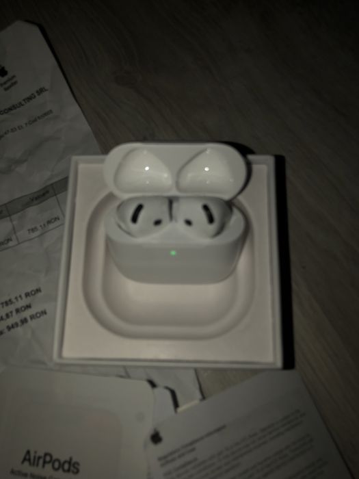 Apple airpods 4