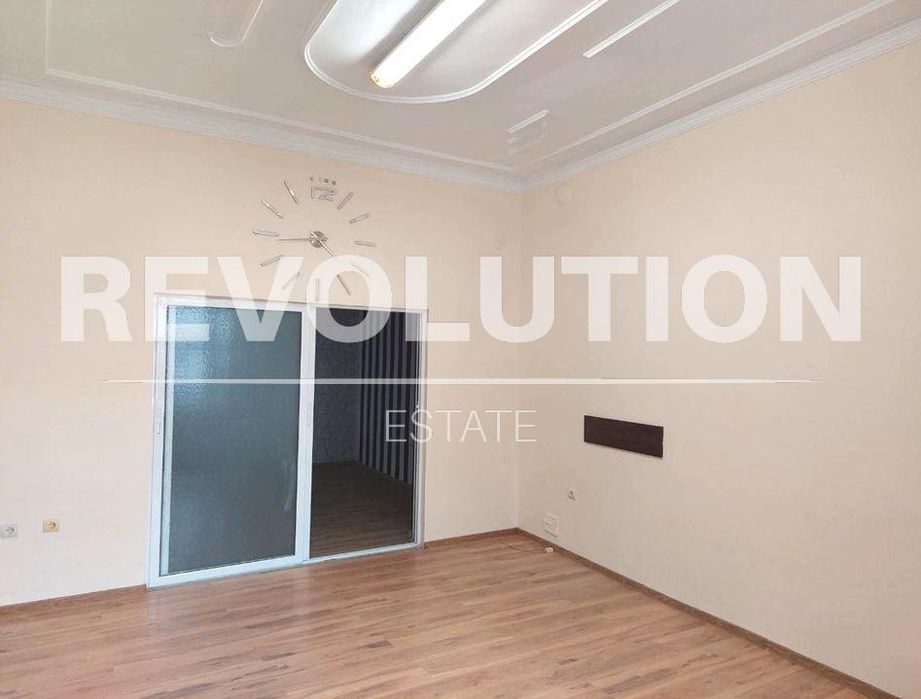 Офис в района на Център!