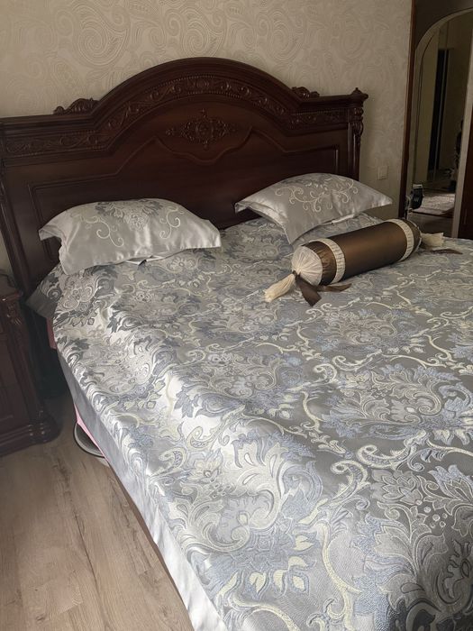 Кровать двуспальная