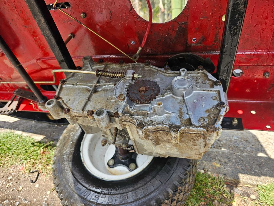 Тракторна Косачка TORO .ХидроСтатични Скорости.