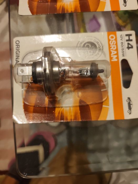 Vând 2 becuri H4 OsraM 12 V 60/55w