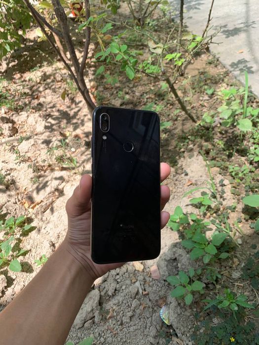 Redmi not 7 ideal zor tutilgan Telefon aybi yoq ishi yoq, kelishamz