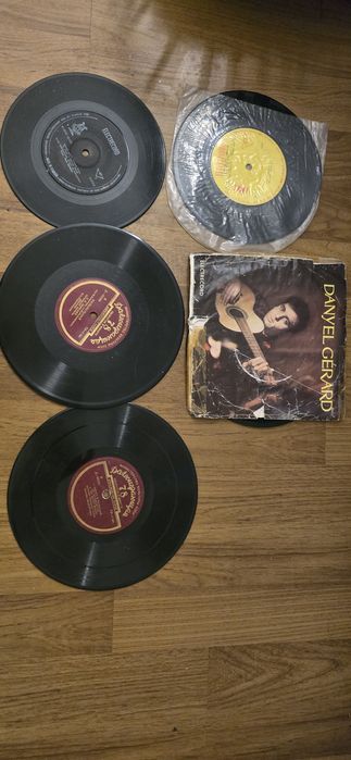 Vând lot vinilinuri + altele - 150 lei
