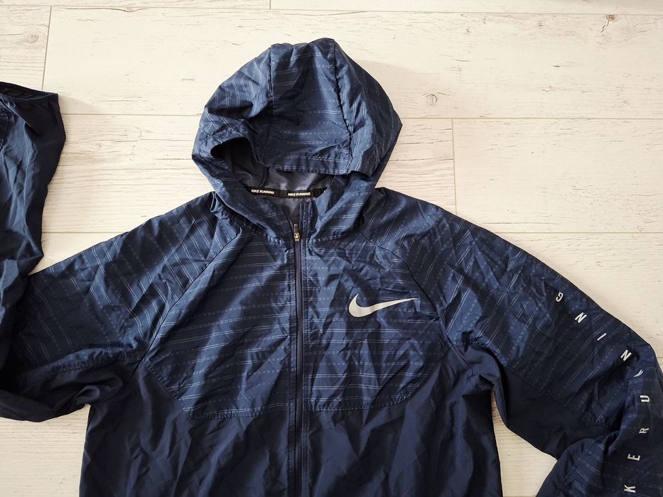 Nike-Ориг.тънко водоустойчиво яке