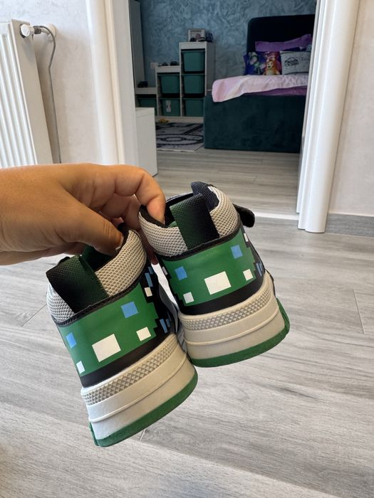 Adidasi baieti minecraft