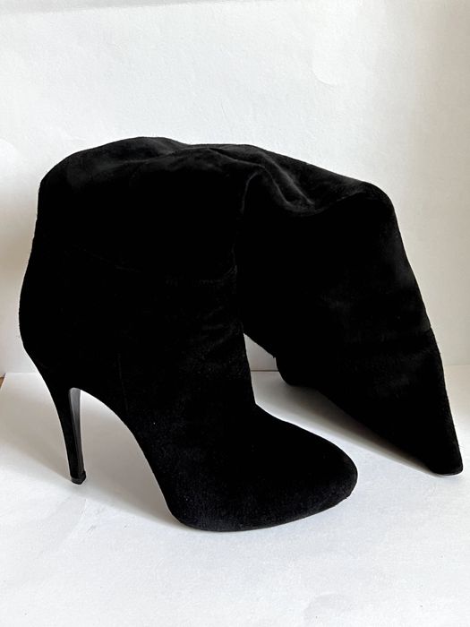 Ботфорты на шпильке бренда CASADEI