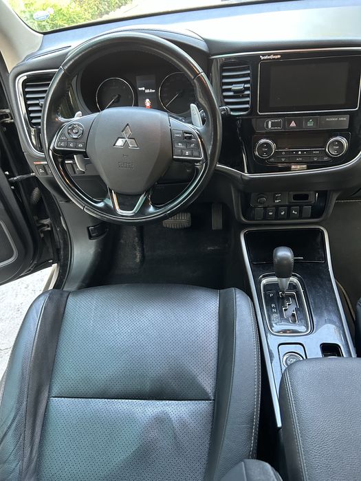 Mitsubishi Outlander 2018 diesel cutie automata