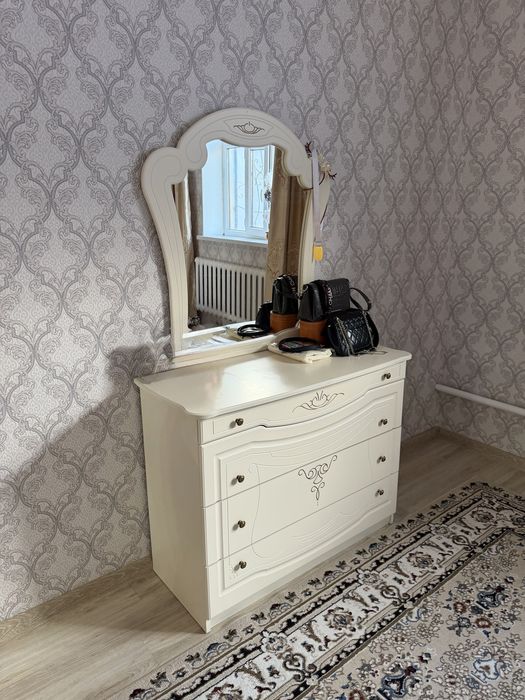 Спальный гарнитур