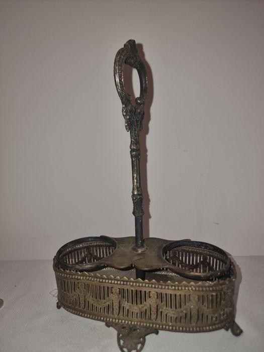Suport metalic vintage cu mâner, decor clasic