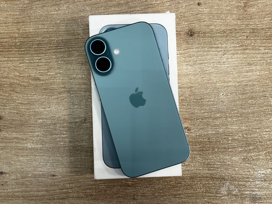 iPhone 16 128GB Перфектен 100% Бат Гаранция