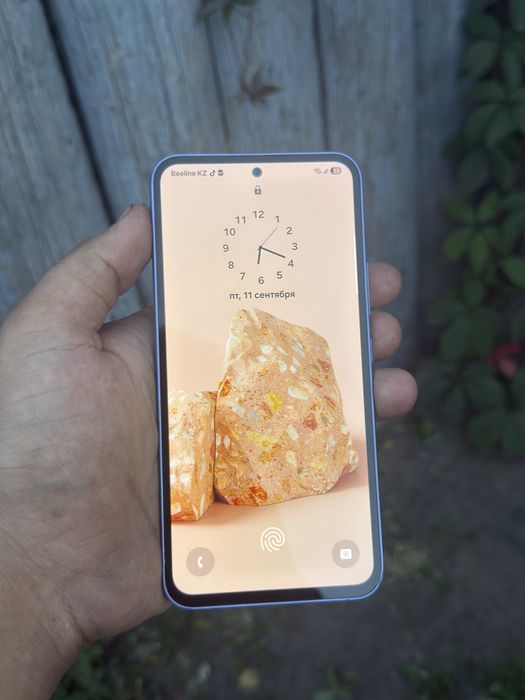 Продам Samsung а 54