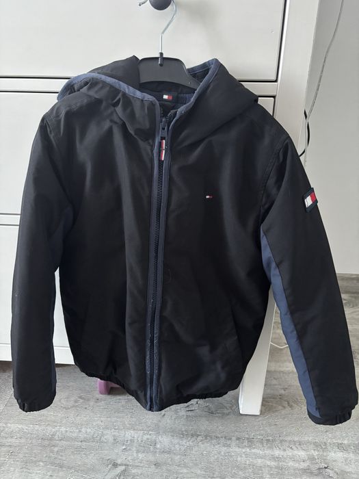 Vand geaca Tommy Hilfiger marimea 128