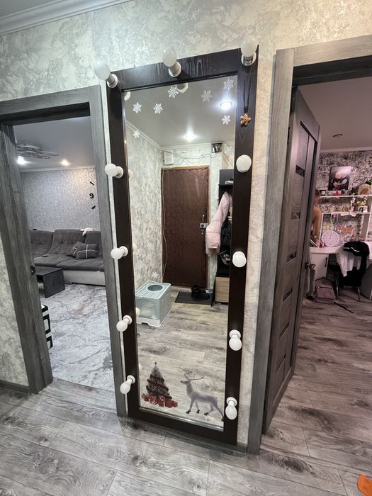 Продам зеркало в отличном состоянии