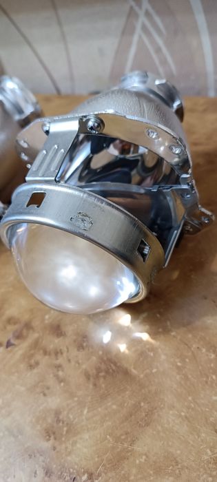 Линзы биксенон ..