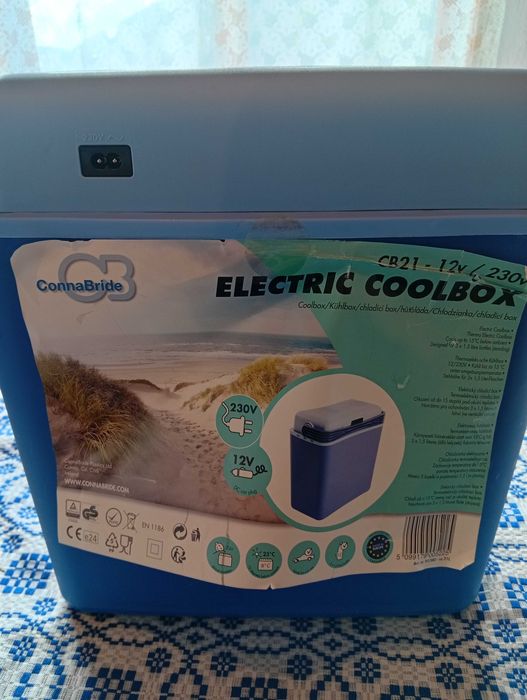 Електрическа хладилна кутия  12V-230V ,21литра
