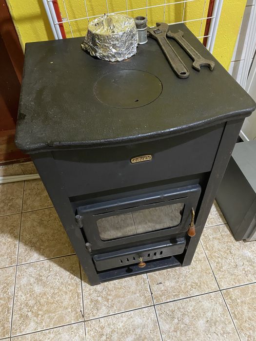 Камина + водна помпа 100€
