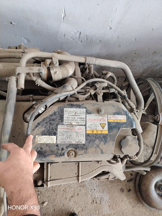 Исузу 10тон матор