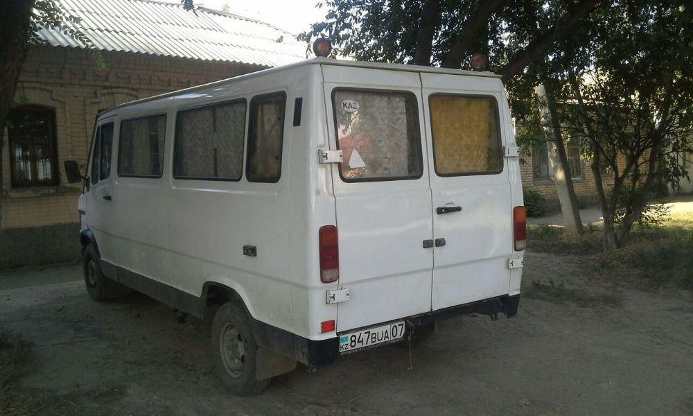 Продам мироавтобус мерседес спринтер 15 мест