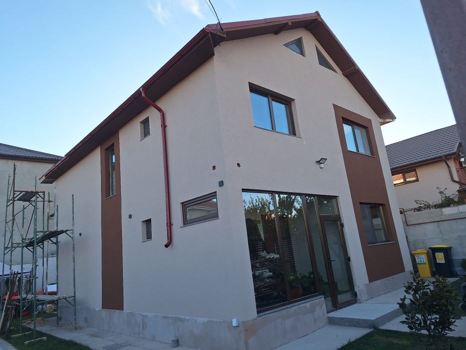 Execut lucrari de construcții!