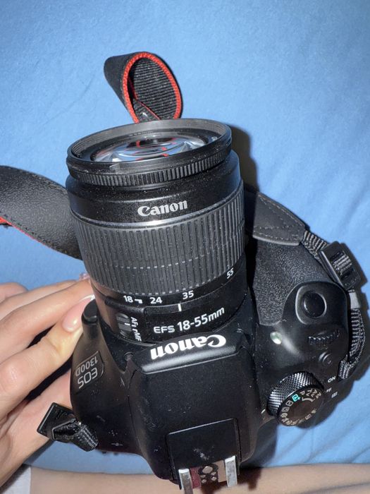 Фотоапарат Canon 1300D