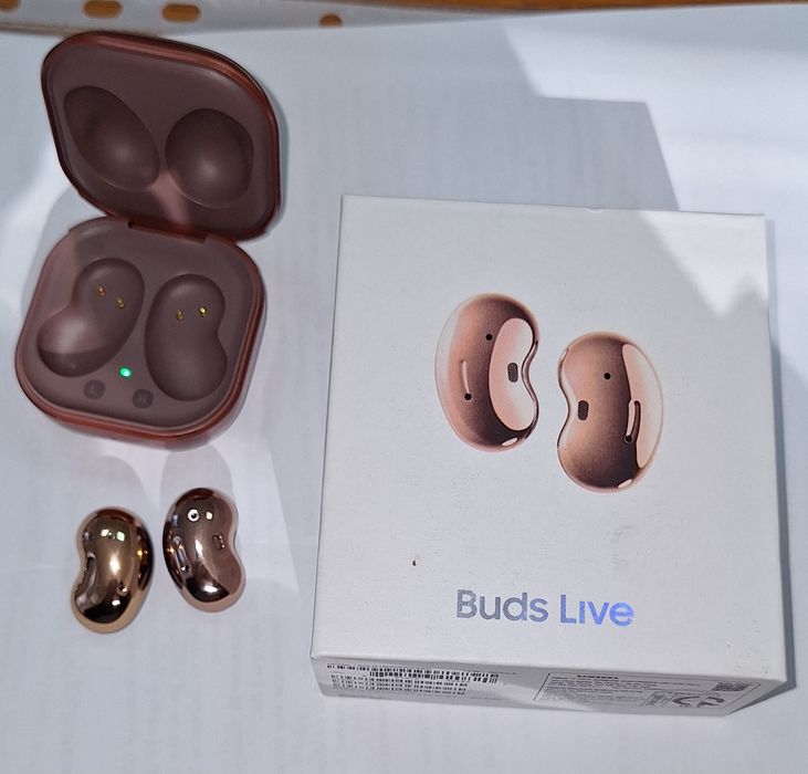 Безжични Слушалки Samsung Galaxy Buds Live