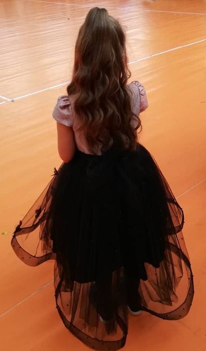 Детское платье ,возраст 7-8 лет.