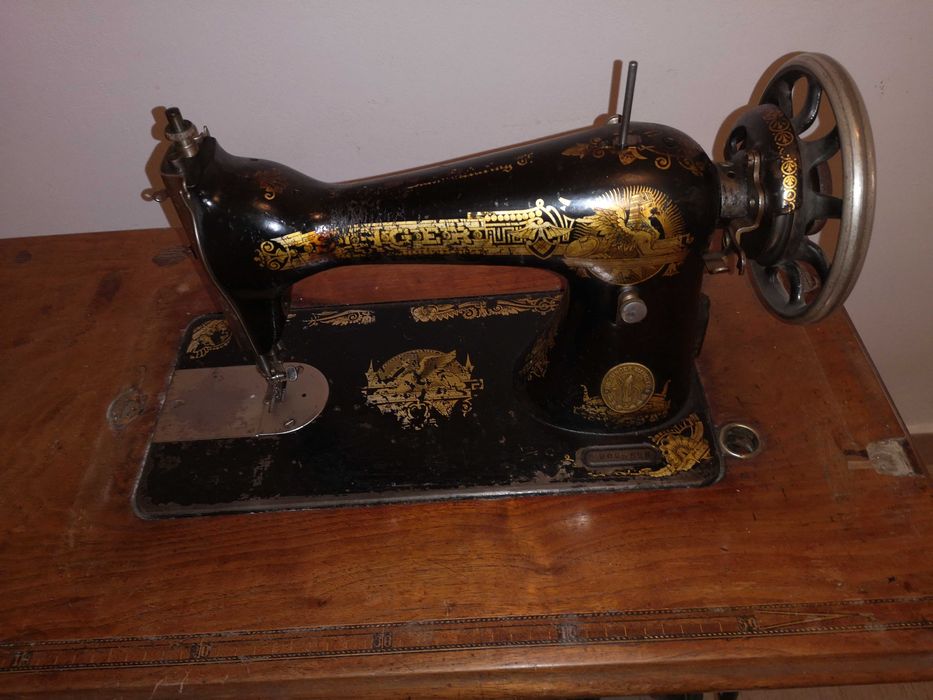 Masina de cusut Singer vintage