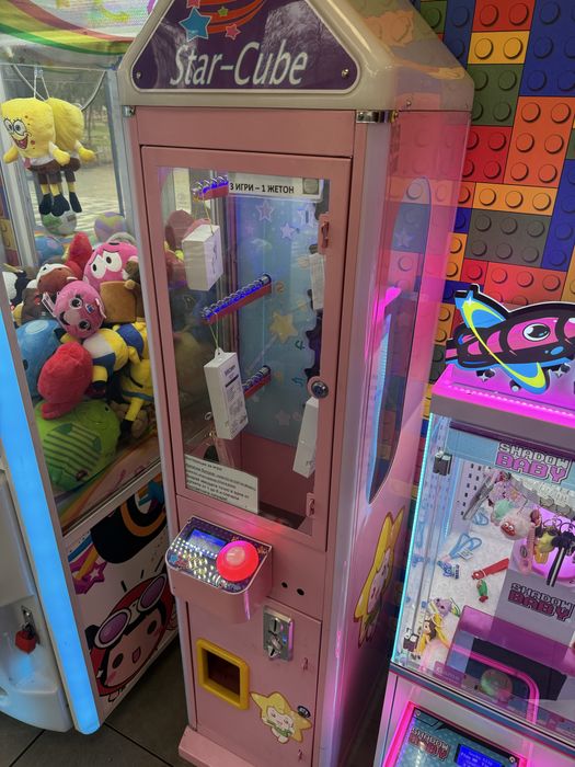 Продавам кран машина с награди magic box