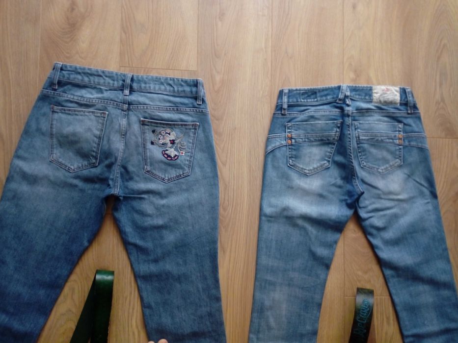 2 чифта дамски дънки + колан ест. кожа