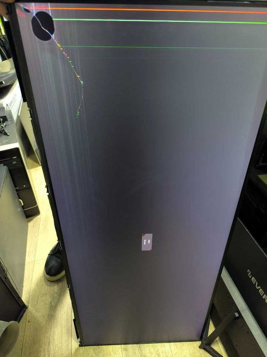 MSI MAG401QR 40" monitori zapchastga sotiladi (ekrani singan)