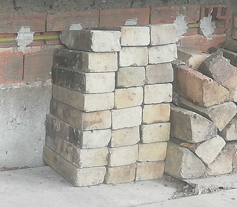 Продавам огнеупорни тухли