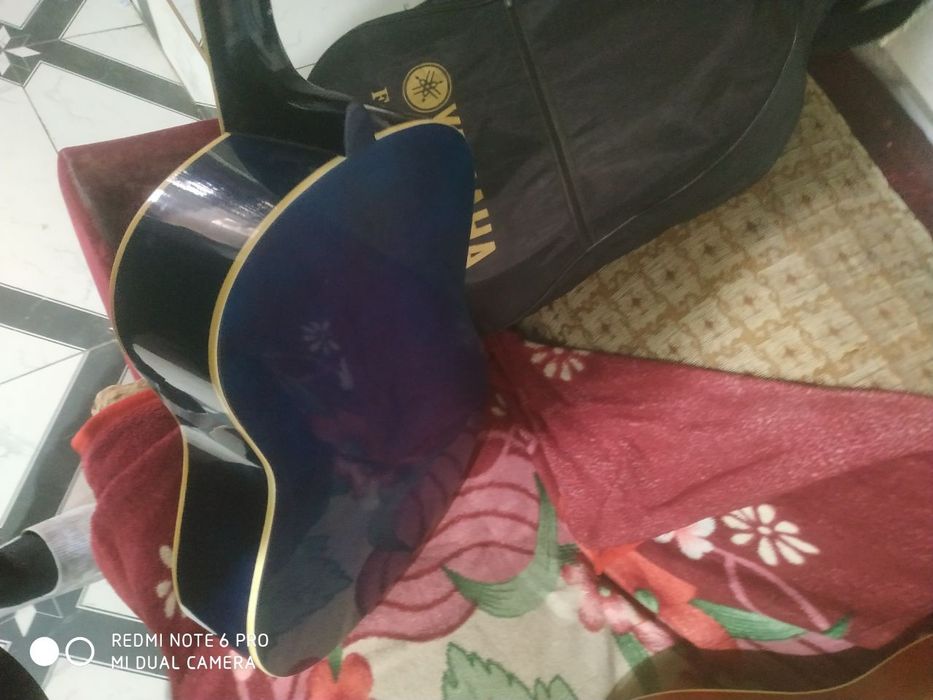 Гитара сатылады еки гитара