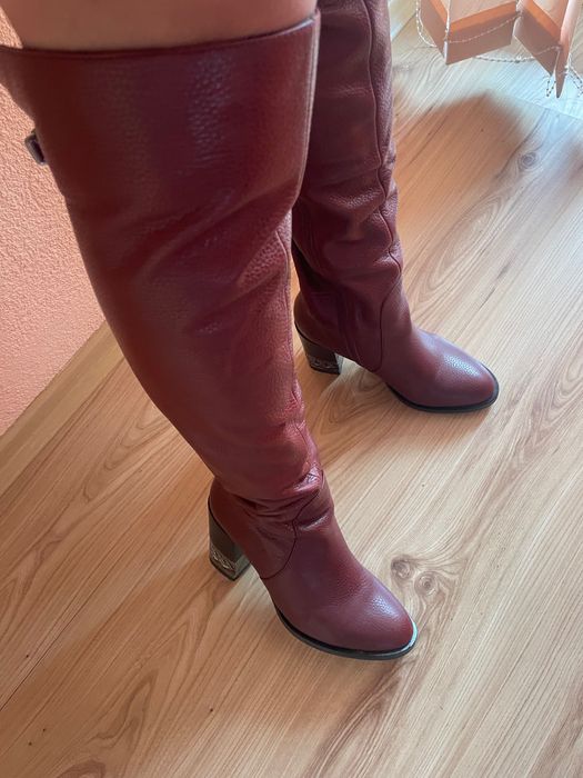 Кожени ботуши в бордо