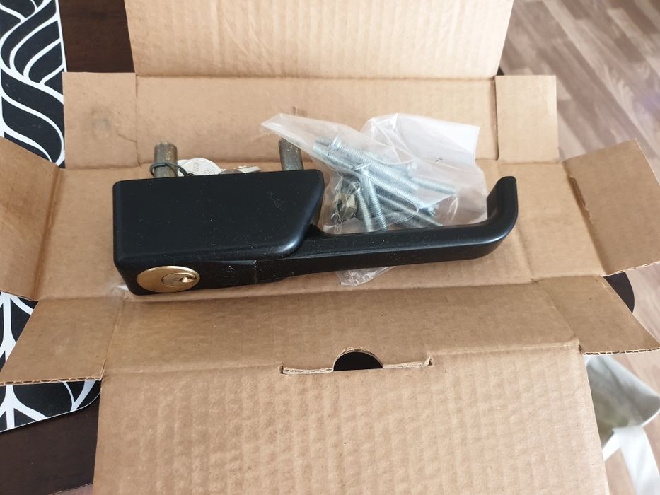 Дръжки за врати МАВ