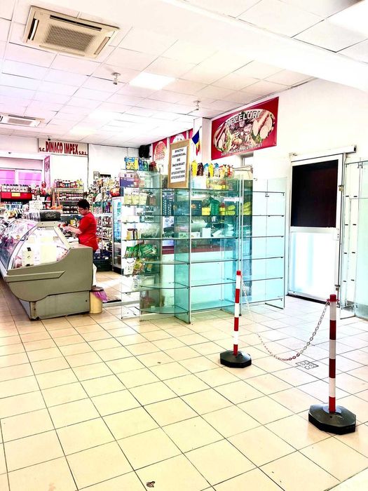 Spațiu comercial de închiriat – Complex Romal, Câmpina  25 mp | Vad comercial excelent | Trafic intens | Zonă alimentară